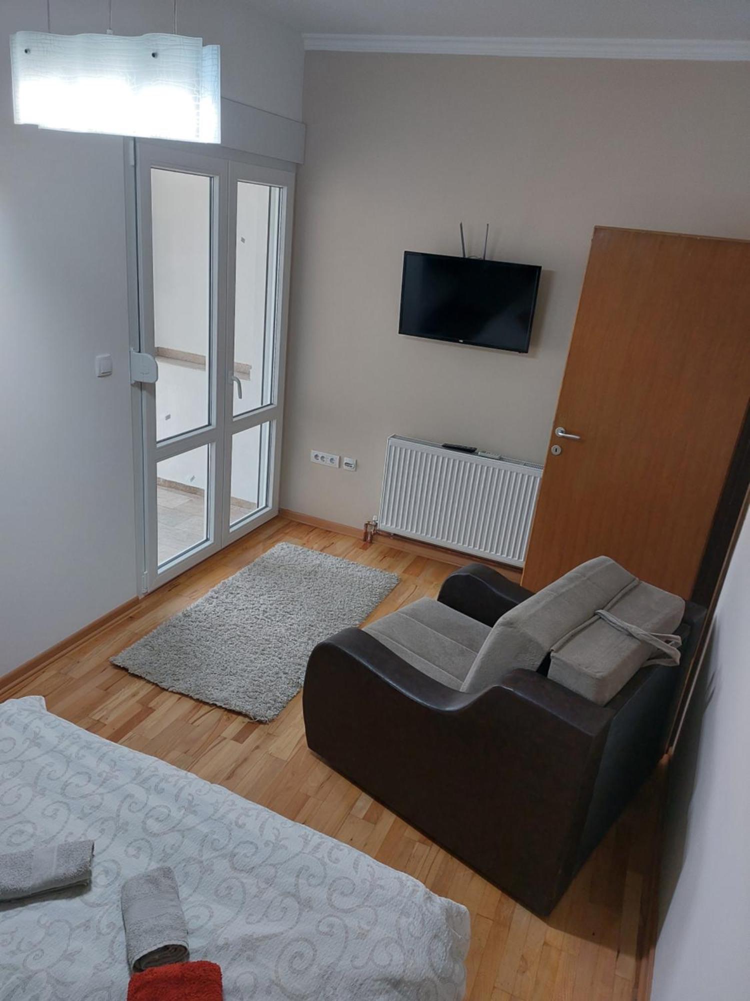 Apartmani Radulovic Vrnjačka Banja Rum bild